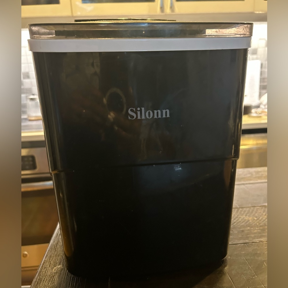 Simon Ice Machine